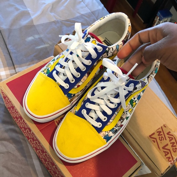 vans yellow snoopy